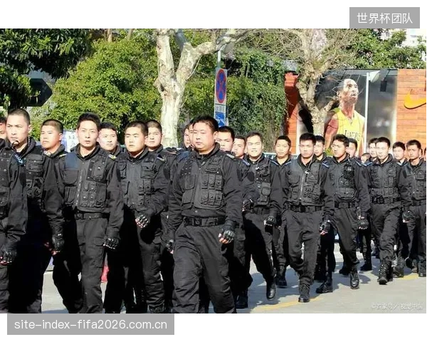 安保服务外包后，赛事主办方如何确保现场安保执行标准不打折扣？